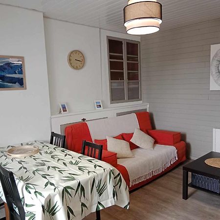 Charmant Appartement Au Centre De Bagneres-De-Bigorre Bagian luar foto