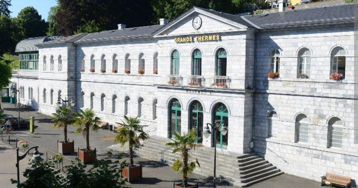 Charmant Appartement Au Centre De Bagneres-De-Bigorre Bagian luar foto