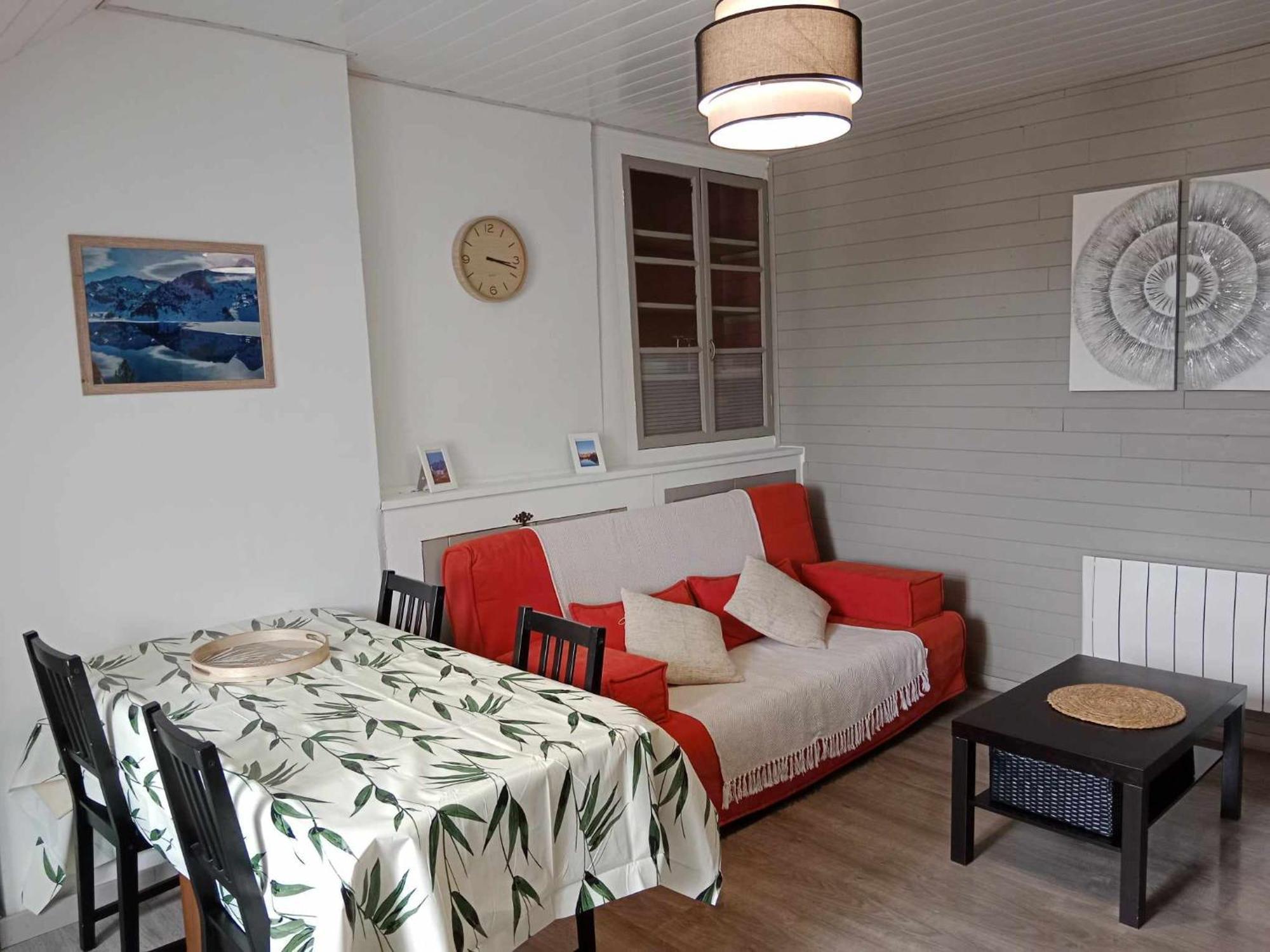 Charmant Appartement Au Centre De Bagneres-De-Bigorre Bagian luar foto